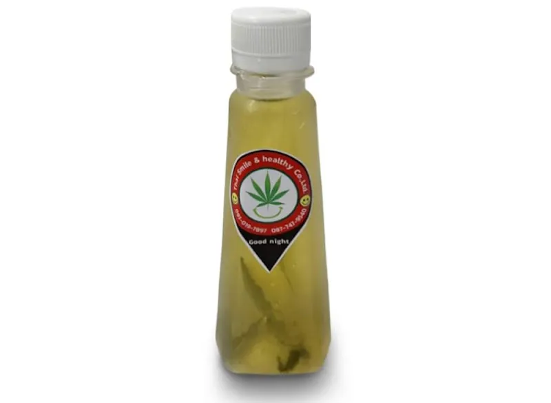 มา ลอง กัญ ก๋วยเตี๋ยวเนื้อตุ๋นกัญชา & Cannabis Drink