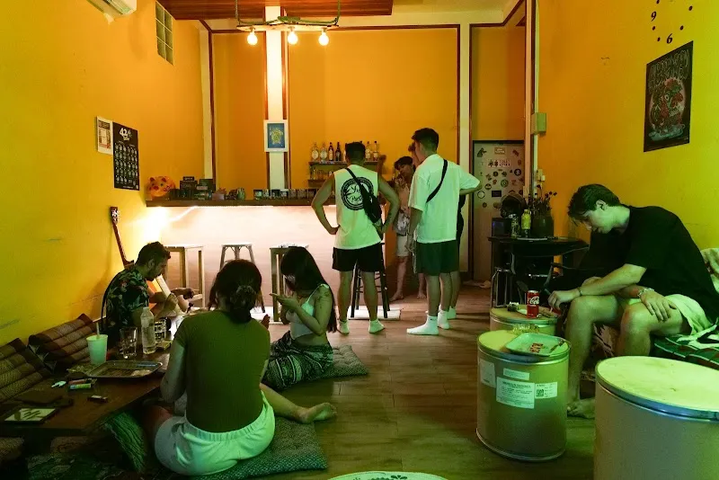 Chica Loca Weed Bar