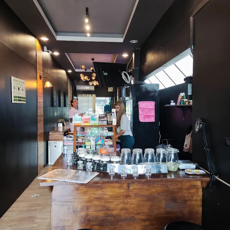 Hotbox Cafe’ & dispensary [weed shop]