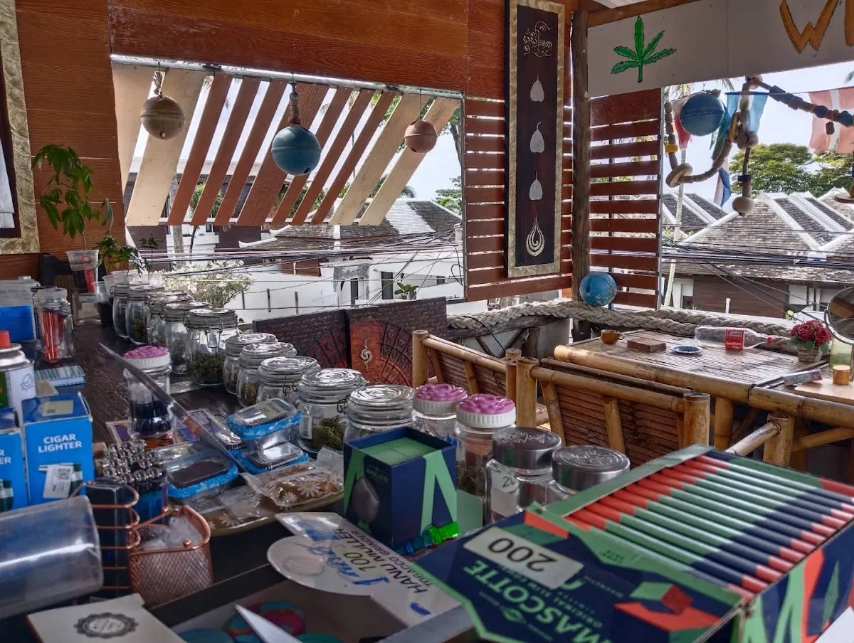 LANTA EVACANNABIS SHOP