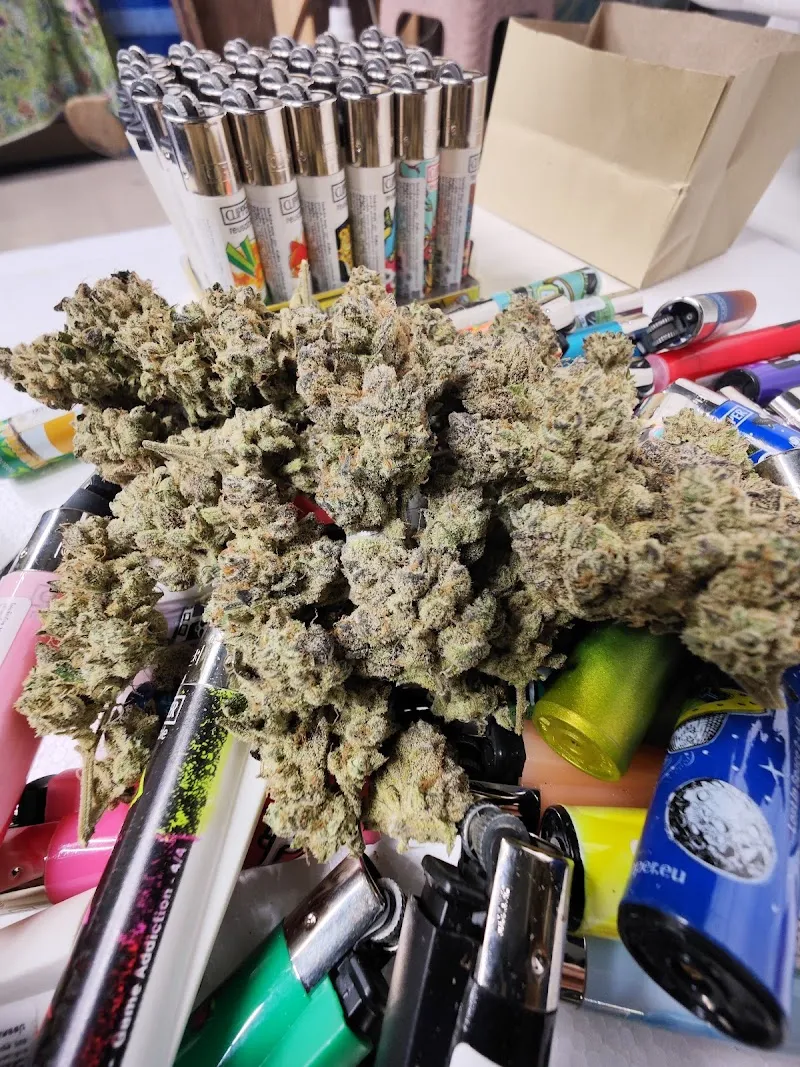 Love And Flowers Cannabis shop