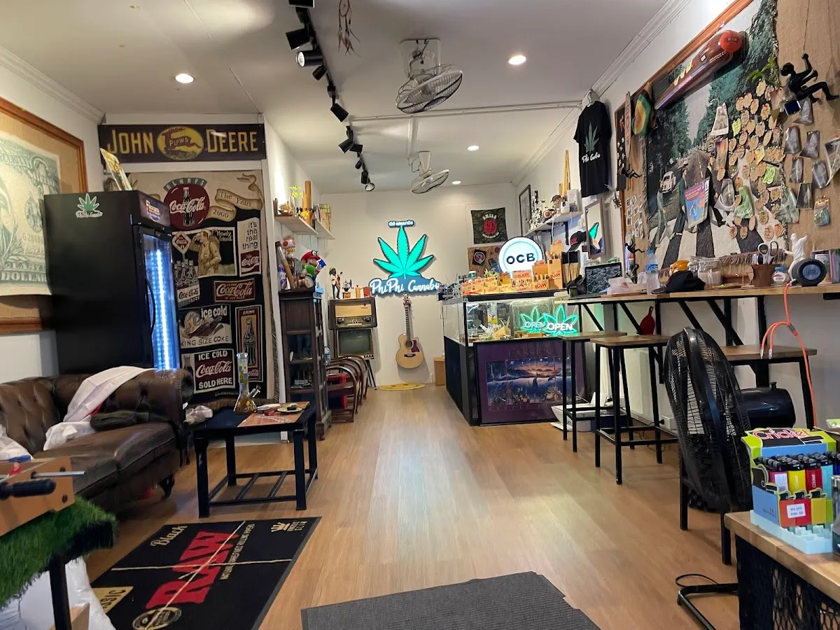 Phiphi cannabis3