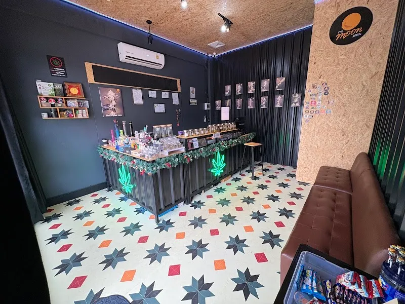 The Moon Seeds (weed shop)