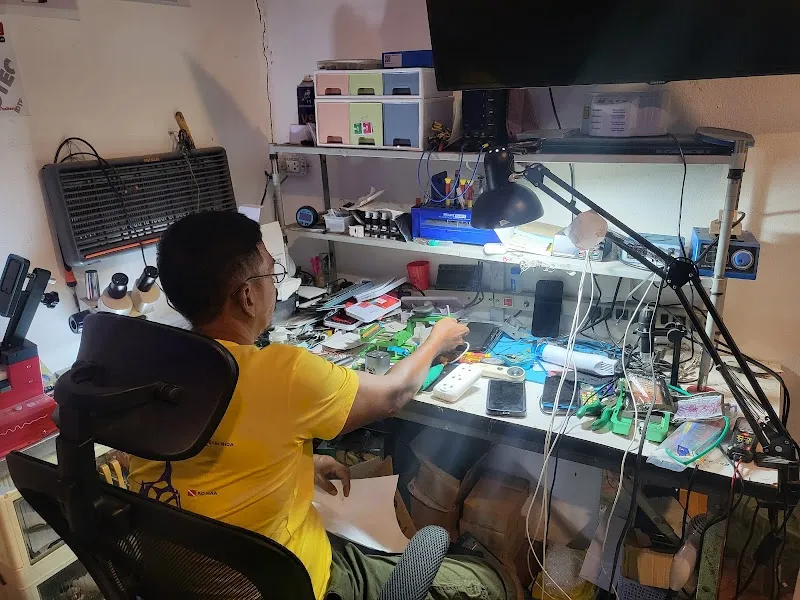 The Pot Hole Lanta Cannabis Shop &​ Mc Mobile Phone Repair