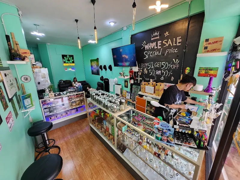 UDF - WEED SHOP UDON